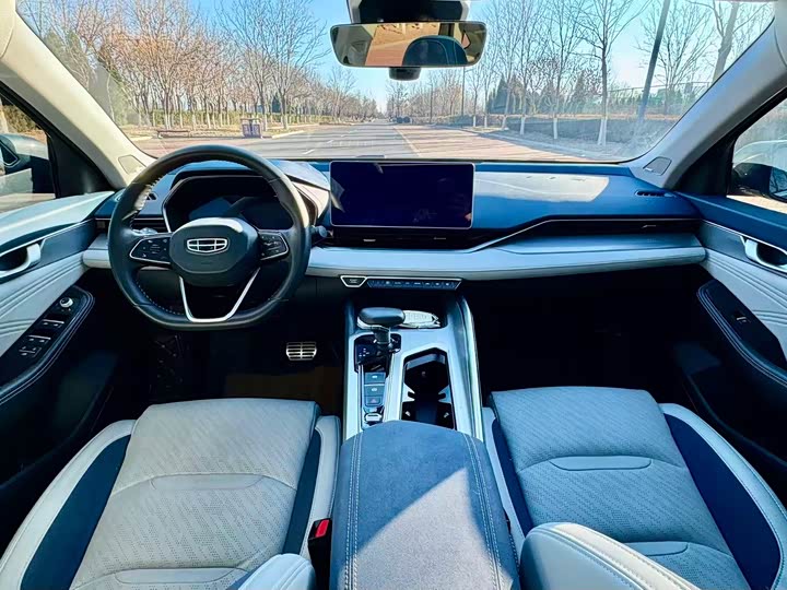 Фото 9 - Geely Preface