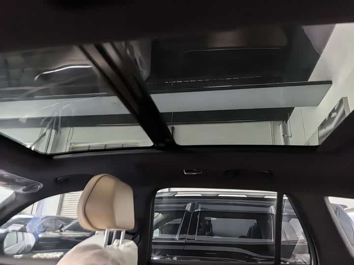 Фото 12 - Geely Monjaro