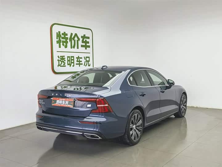 Фото 2 - Volvo S60 Hybrid
