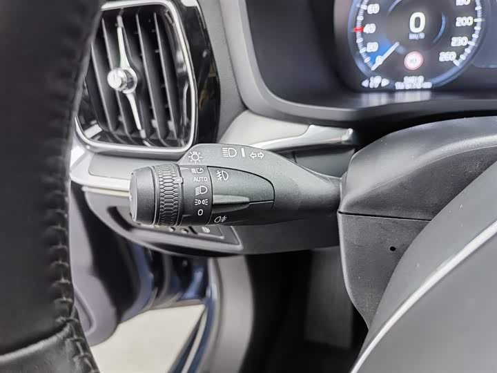 Фото 21 - Volvo S60 Hybrid