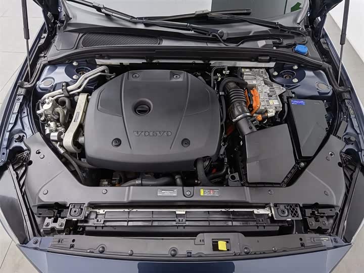 Фото 6 - Volvo S60 Hybrid