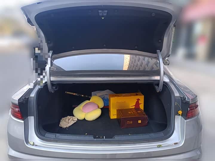 Фото 10 - Geely Preface