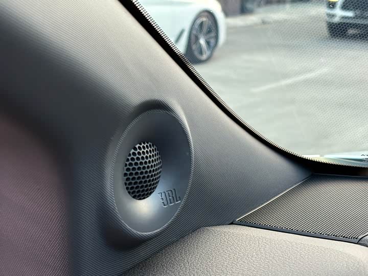 Фото 18 - Toyota Granvia