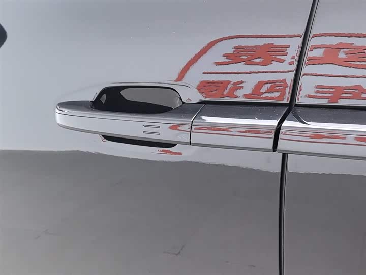 Фото 18 - GAC Trumpchi E8