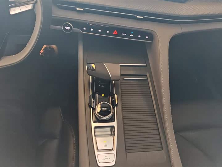 Фото 16 - Changan CS75 Plus