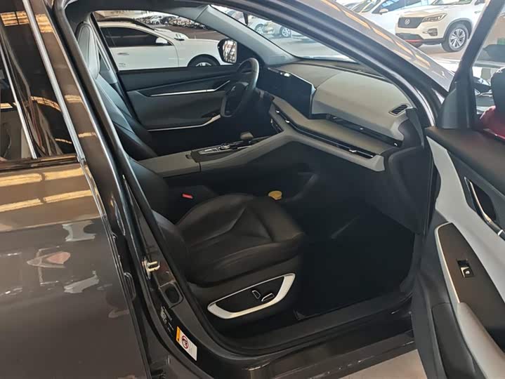 Фото 8 - Changan CS75 Plus