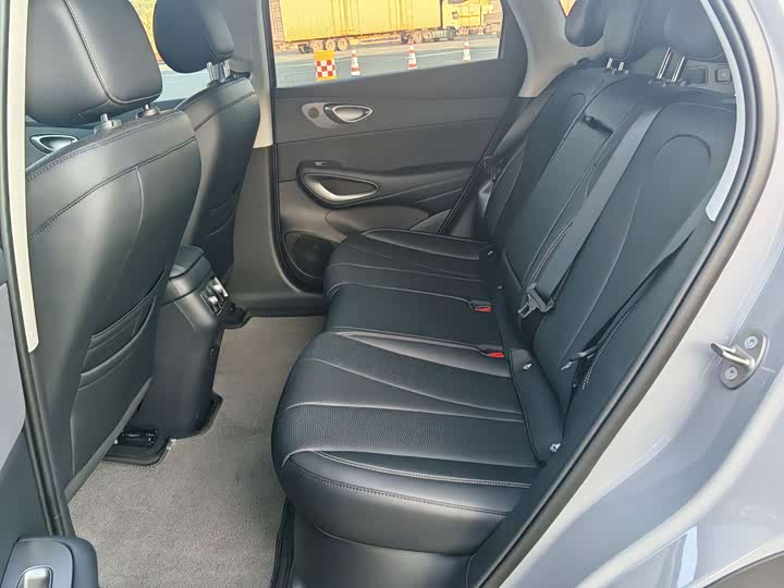 Фото 10 - BYD Sea Lion 05 EV