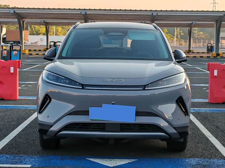 Фото 2 - BYD Sea Lion 05 EV