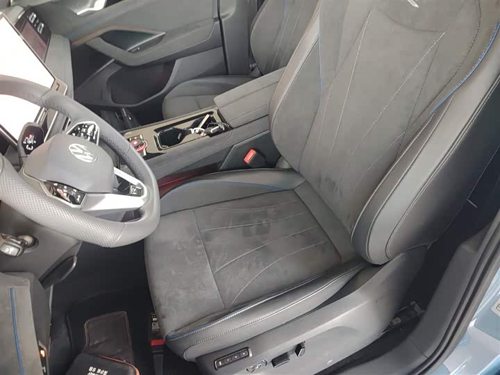 Фото 15 - Volkswagen Tiguan L Pro