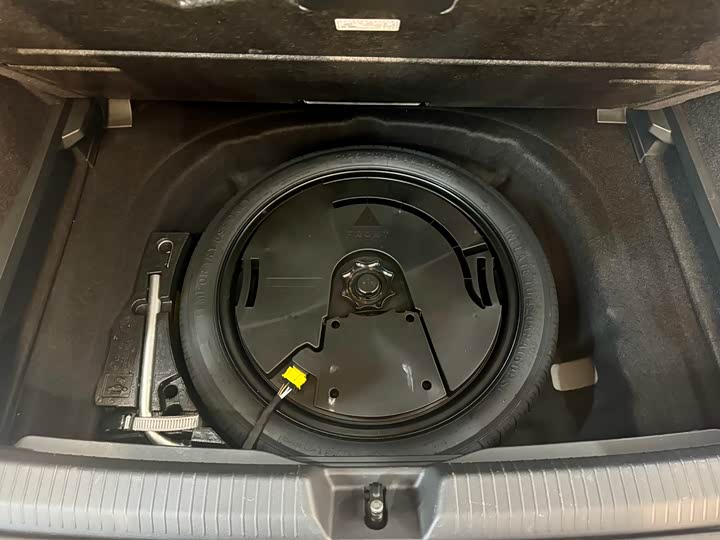 Фото 23 - Volkswagen Golf GTI