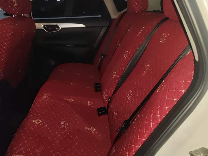 Фото 17 - Nissan Sylphy