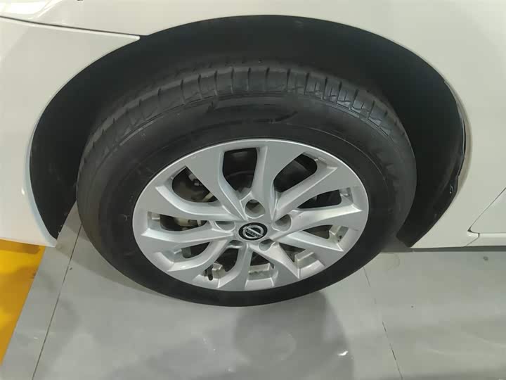 Фото 23 - Nissan Sylphy