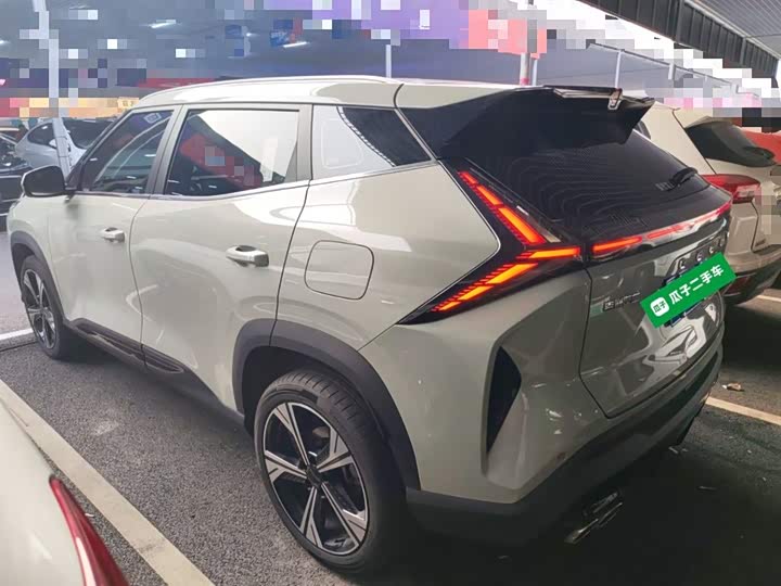 Фото 5 - Geely Atlas