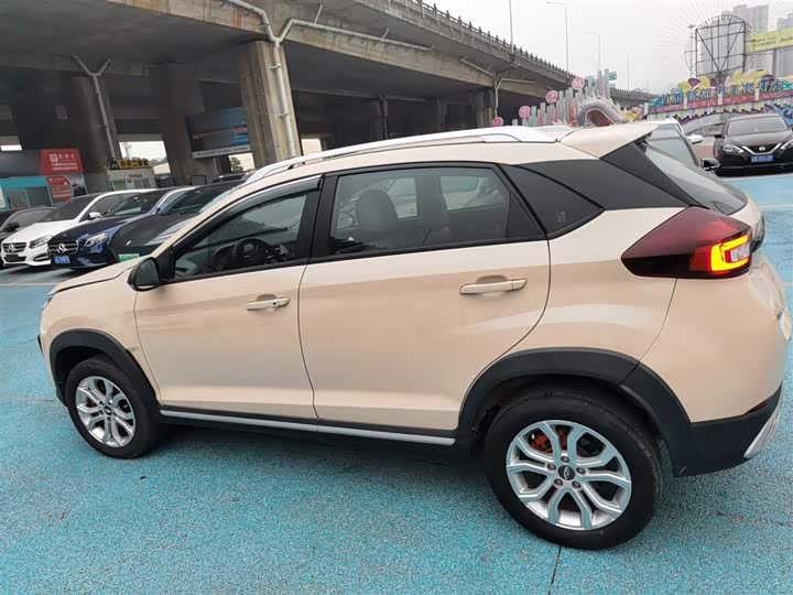 Фото 5 - Chery Tiggo 3x