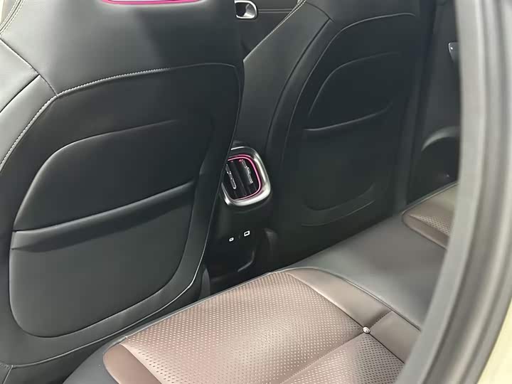 Фото 7 - Smart #3