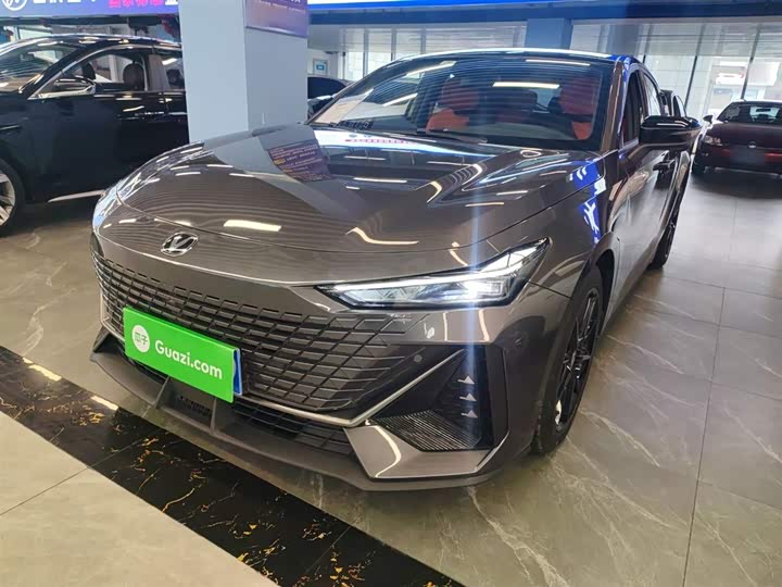 Фото 1 - Changan UNI-V