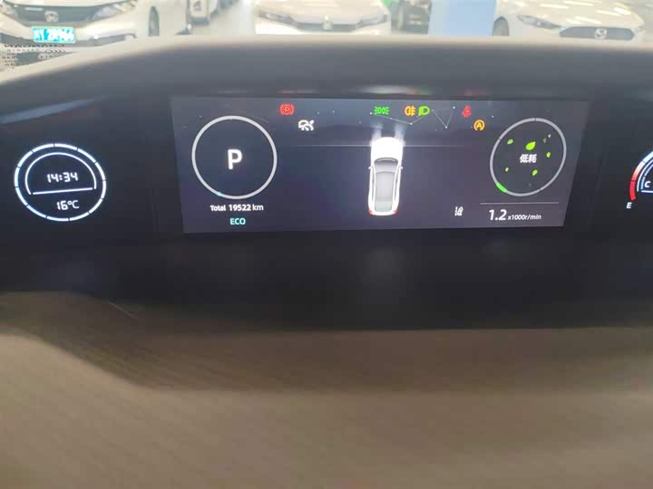 Фото 12 - Changan UNI-V