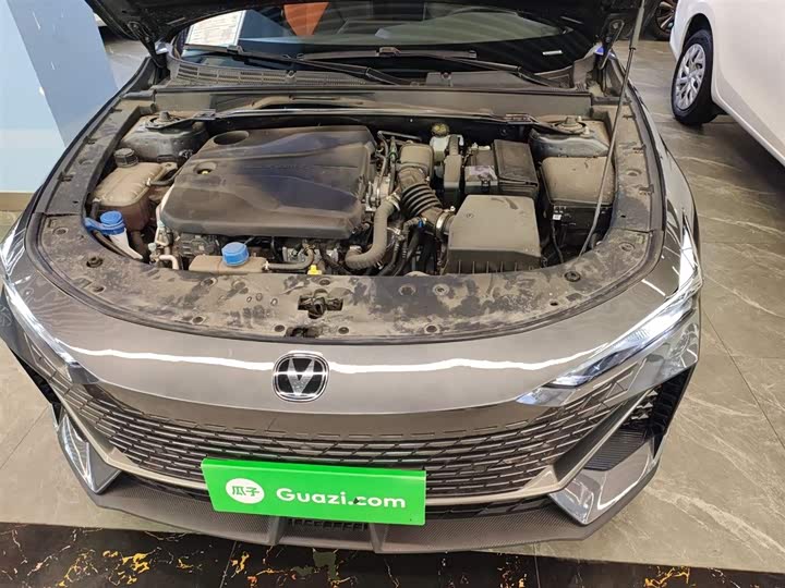 Фото 20 - Changan UNI-V