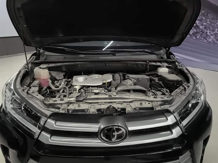 Фото 20 - Toyota Highlander