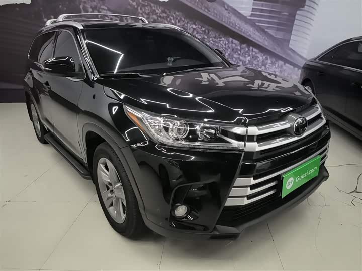 Фото 4 - Toyota Highlander