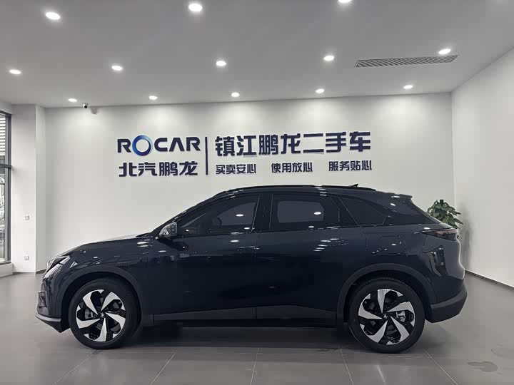 Фото 2 - BAIC Arcfox Alpha T5