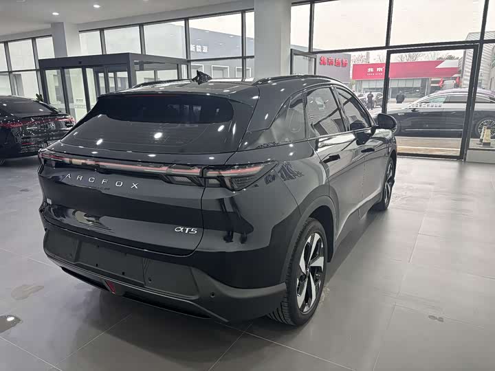 Фото 5 - BAIC Arcfox Alpha T5