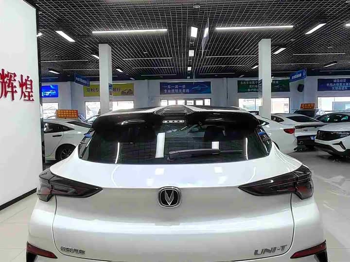 Фото 5 - Changan UNI-T