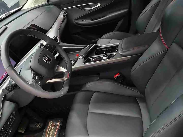 Фото 9 - Changan UNI-T