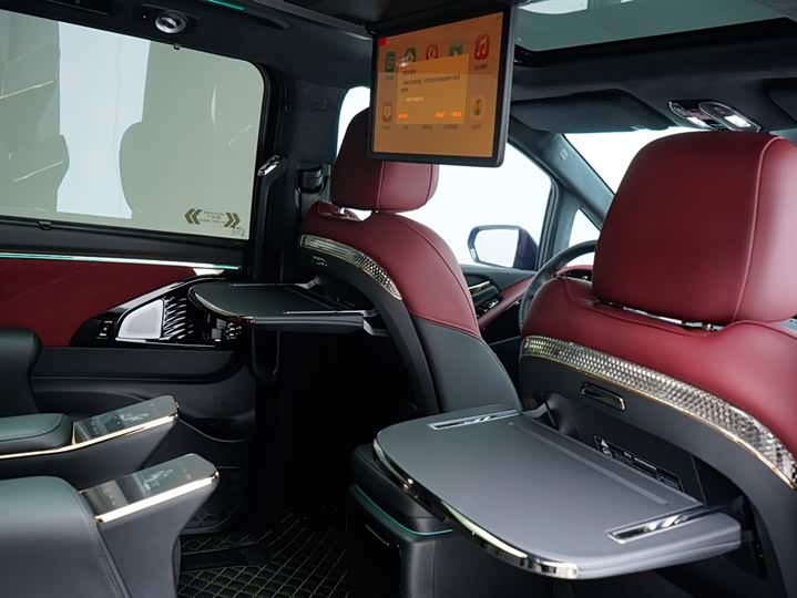 Фото 24 - GAC Trumpchi M8