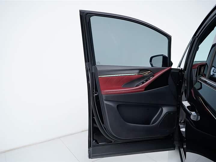 Фото 27 - GAC Trumpchi M8