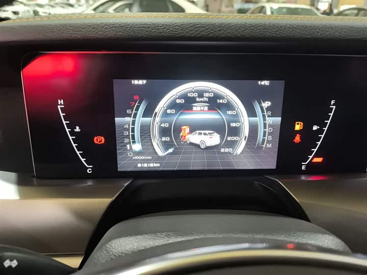 Фото 12 - Bestune T77