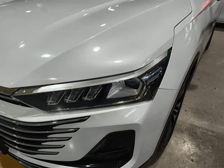 Фото 24 - Bestune T77