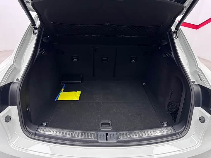 Фото 13 - Porsche Macan