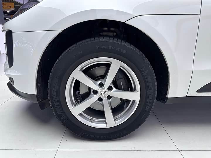 Фото 15 - Porsche Macan