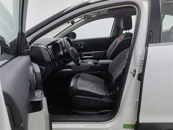 Фото 10 - Citroen C5 Aircross 2023