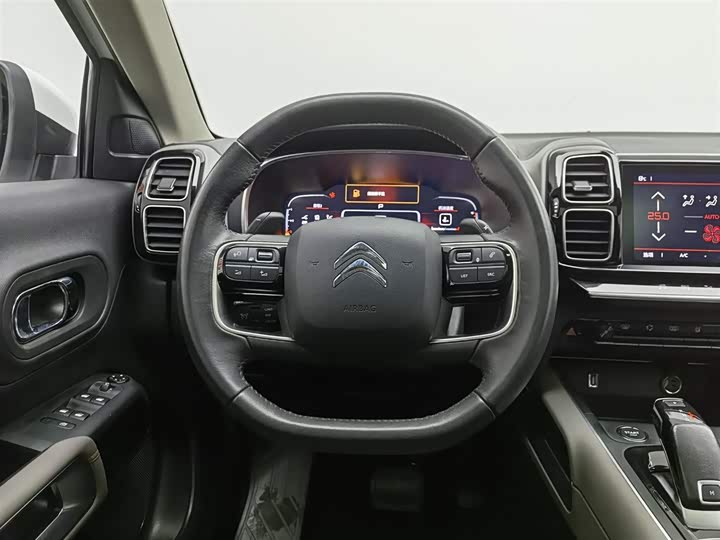 Фото 11 - Citroen C5 Aircross 2023