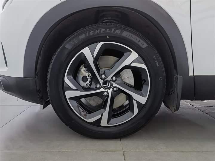 Фото 17 - Citroen C5 Aircross 2023