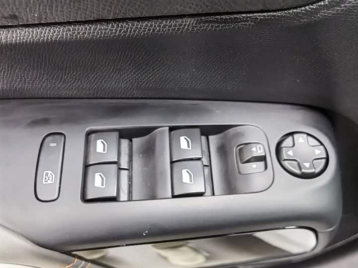 Фото 9 - Citroen C5 Aircross 2023