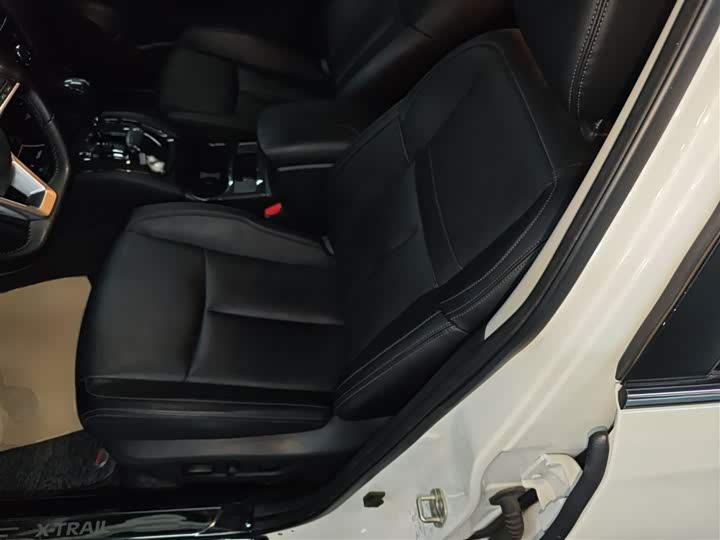 Фото 15 - Nissan X-Trail