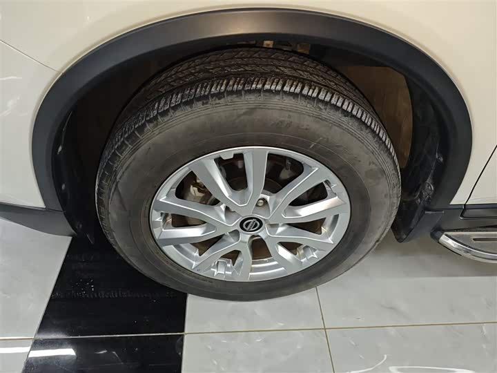 Фото 23 - Nissan X-Trail