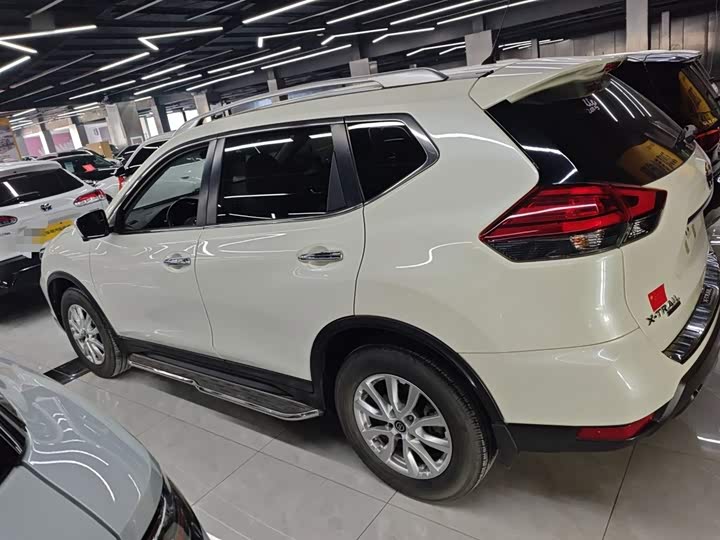 Фото 5 - Nissan X-Trail