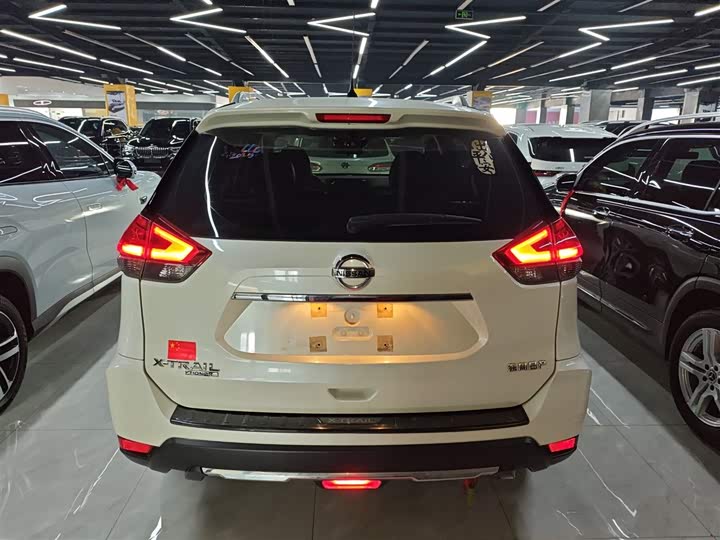 Фото 6 - Nissan X-Trail