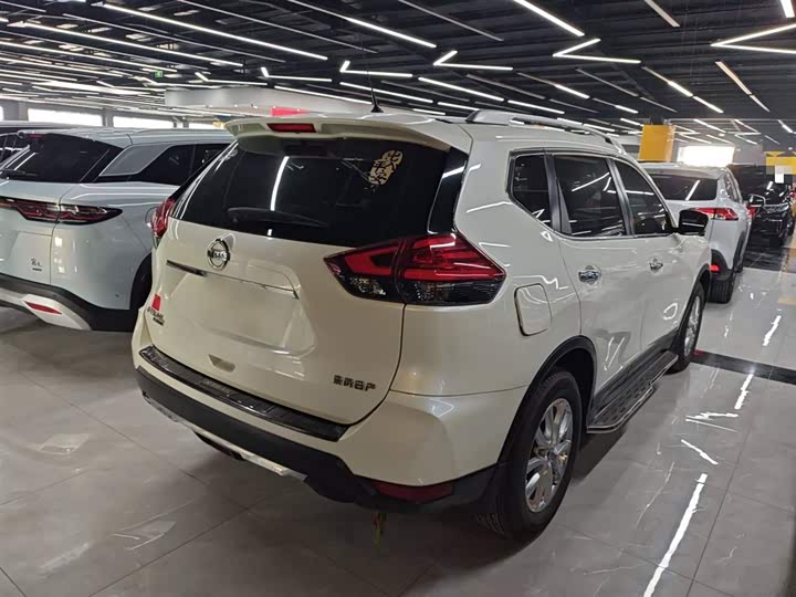 Фото 7 - Nissan X-Trail