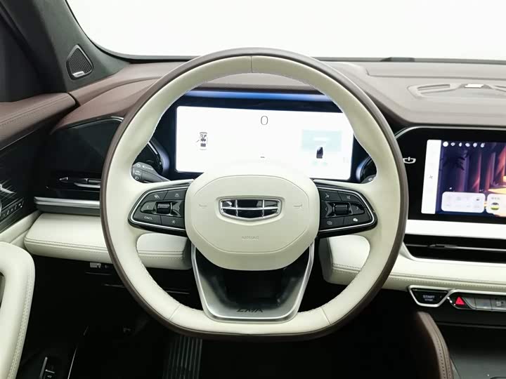 Фото 11 - Geely Monjaro