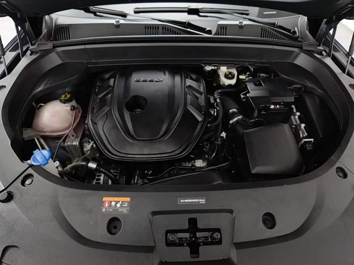 Фото 6 - Geely Monjaro