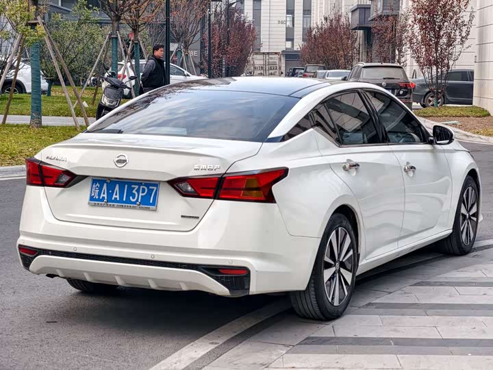 Фото 11 - Nissan Teana