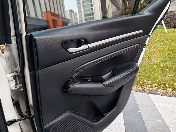 Фото 17 - Nissan Teana