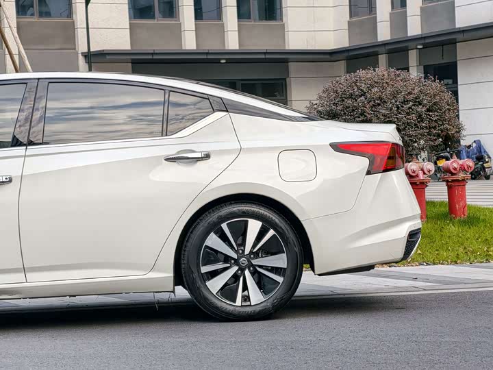 Фото 4 - Nissan Teana