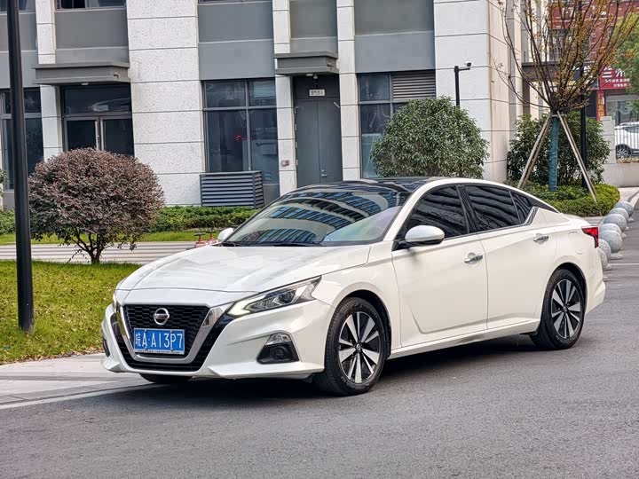 Фото 9 - Nissan Teana