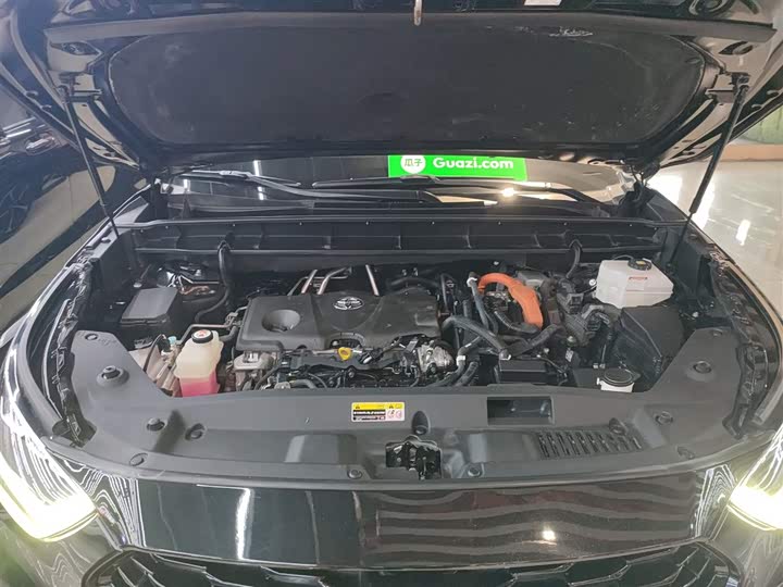 Фото 19 - Toyota Crown Kluger